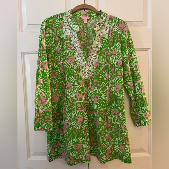 Lilly Pulitzer Tops - Lilly Pulitzer Green and Pink Sunnyside Lion Print Beaded Tunic NWOT Size M